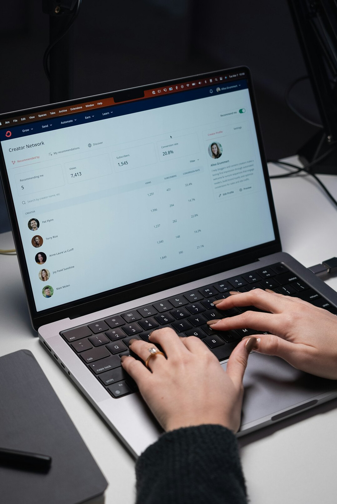 online learning on laptop